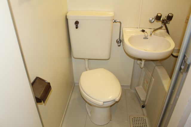 トイレ　別号室参考写真