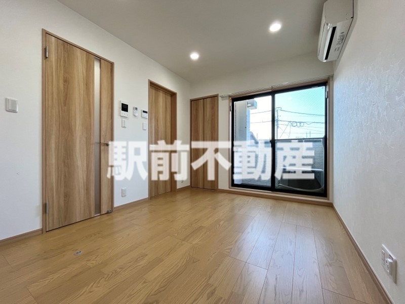 居室・リビング　※反転タイプ