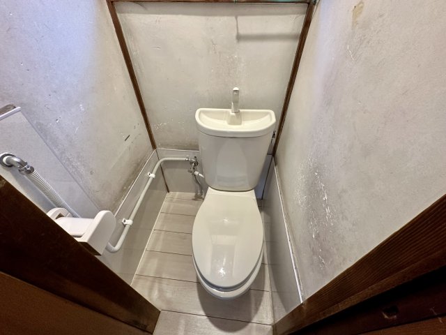 三宅中4丁目テラスのトイレ写真