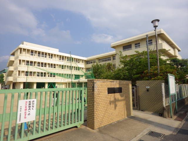 【大和高田市中今里町のアパートの小学校】