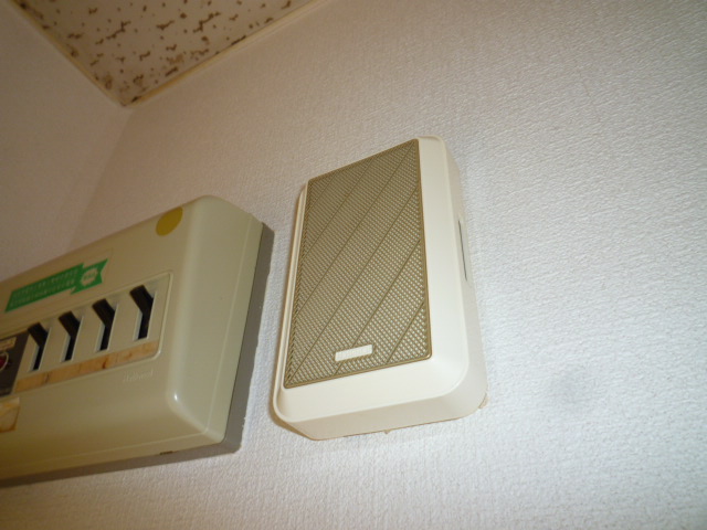 セキュリティ　チャイム→ＴＶインターホンに変更