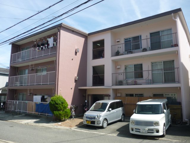広田マンションの建物外観