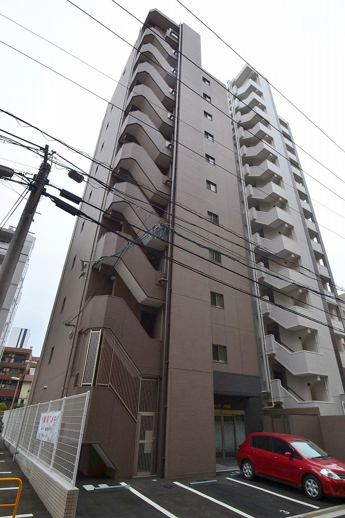 広島市中区河原町のマンションの建物外観