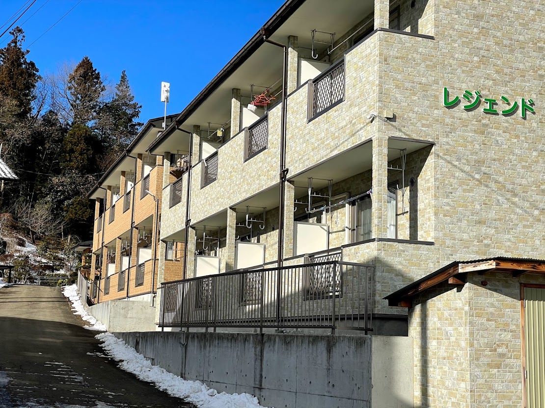 建物外観　2階建てアパート