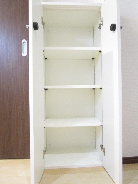 玄関　玄関収納