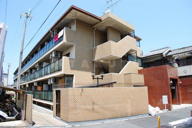 大阪市東淀川区大桐のマンションの建物外観