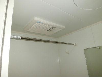 その他設備　洗濯物を乾かせる浴室乾燥機。