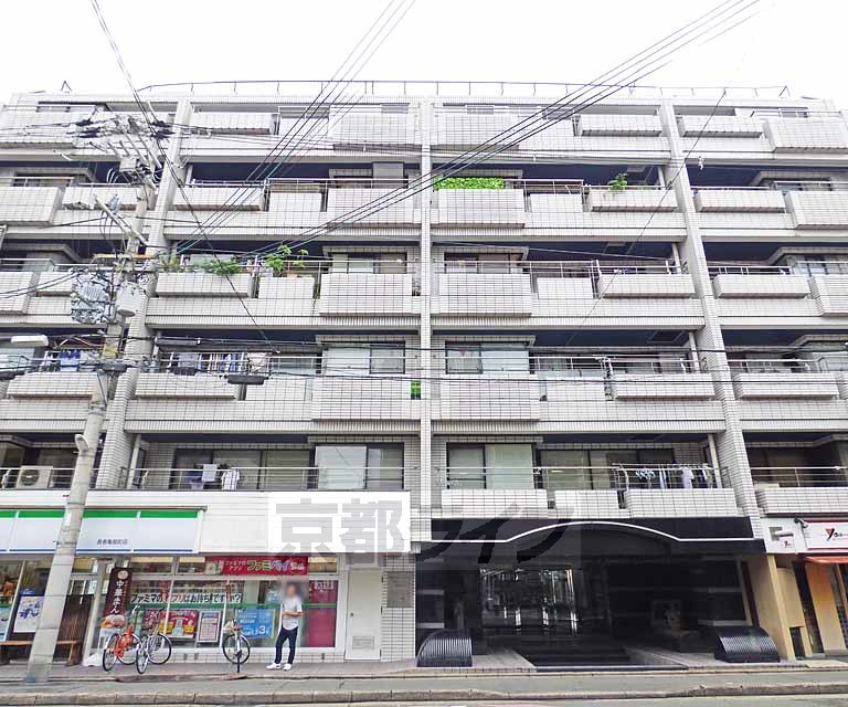 【京都市上京区亀屋町のマンションの建物外観】