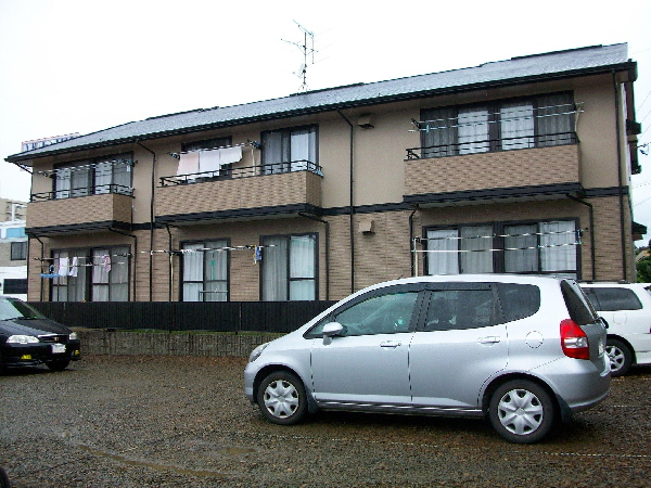 犬山市松本町のアパートの建物外観