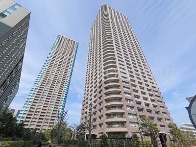 【中央区佃のマンションの建物外観】