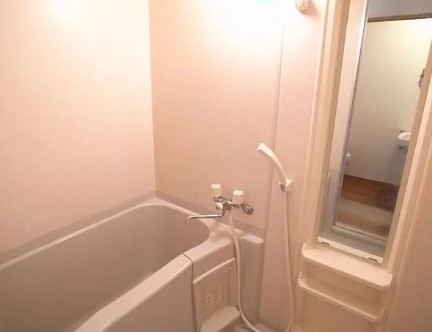 バス・シャワールーム　別部屋参考写真となります。