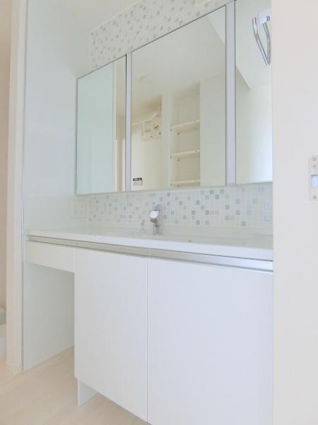 洗面設備　洗面所