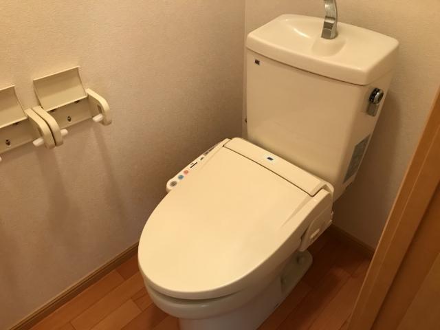 トイレ　シャワー付トイレ