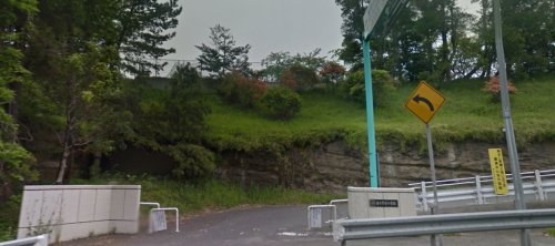 中学校　豊浦中学校（中学校）まで1320m