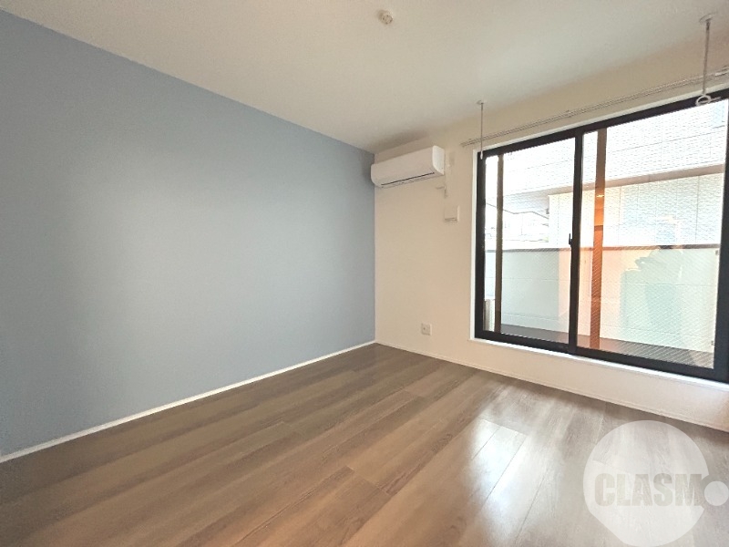 居室・リビング　アクセントクロスがオシャレ♪