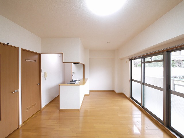 その他部屋・スペース　広くて明るい寝室