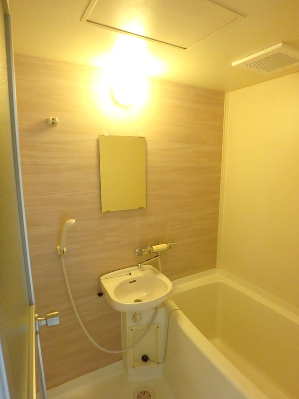 バス・シャワールーム　日々の暮らしに欠かせないお風呂です