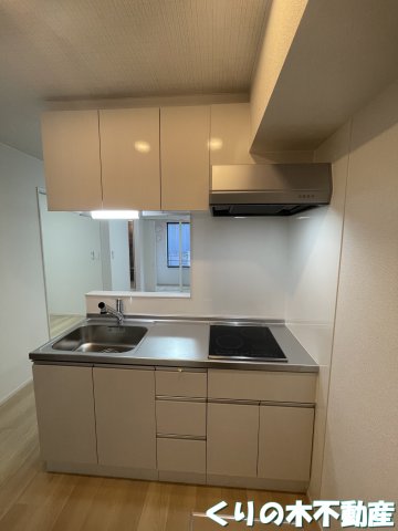 キッチン　コンパクトなキッチンで掃除もラクラク