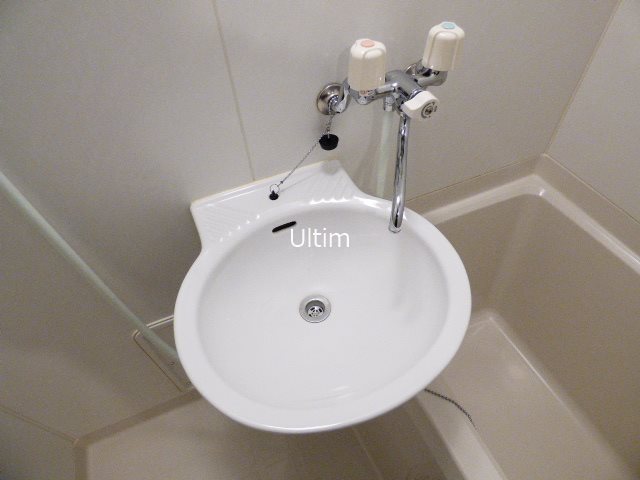 洗面設備　※別のお部屋の写真です