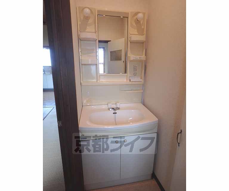 その他設備　洗面台です。