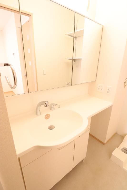 洗面設備　洗髪洗面化粧台