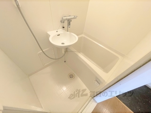 バス・シャワールーム　バス