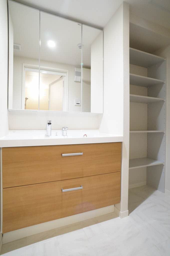 洗面設備　洗面化粧台