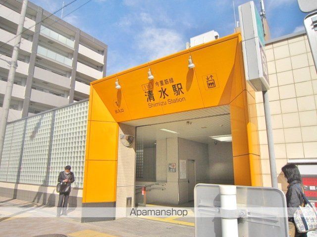 コンビニ　ファミリーマート（コンビニ）まで207m