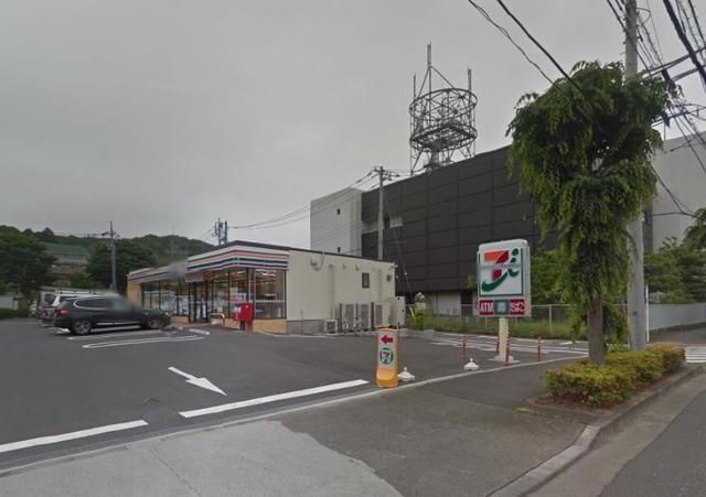 コンビニ　セブンイレブン八王子由木中央店（コンビニ）まで464m