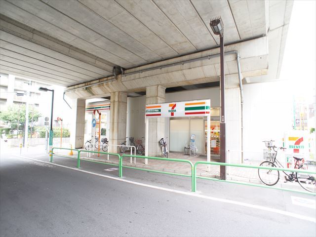 コンビニ　セブンイレブン練馬富士見台駅西店（コンビニ）まで375m