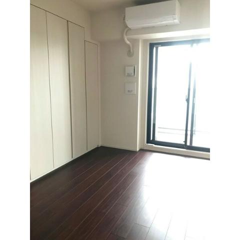 居室・リビング　室内