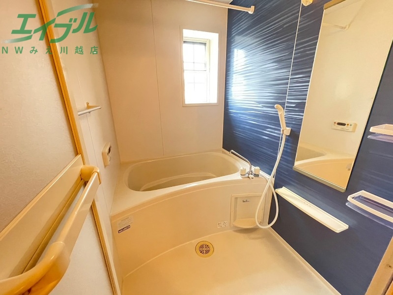 バス・シャワールーム　同型反転参考写真です。