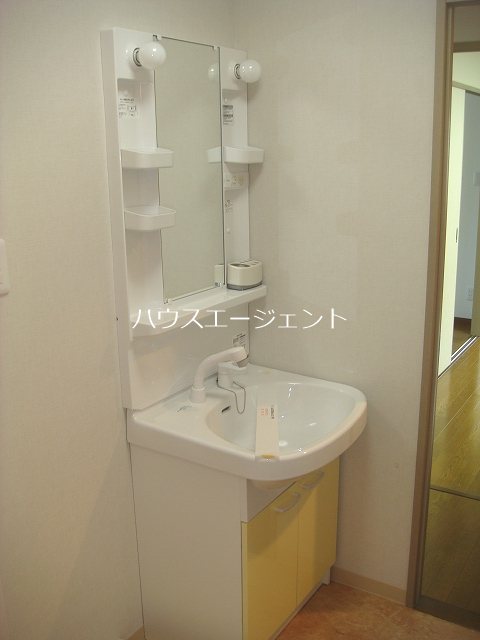 洗面設備　独立洗面台付で、身だしなみもバッチリ。