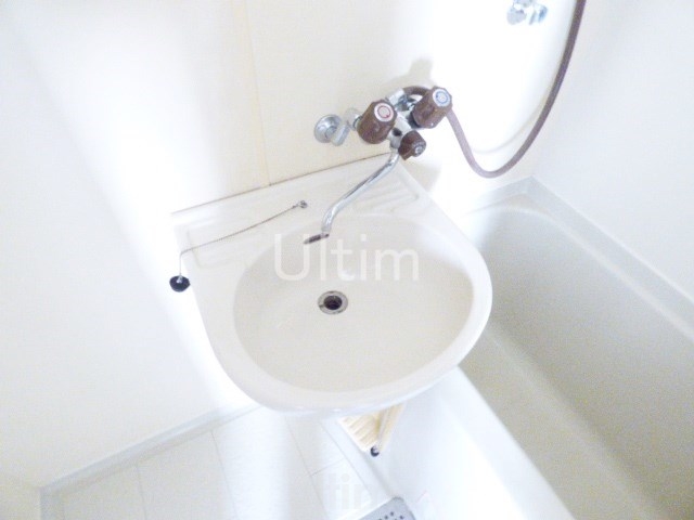 洗面設備　別部屋の写真です。