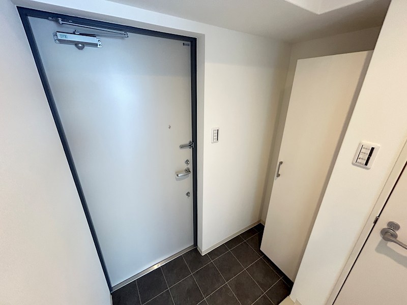 MAISON PREMIER 6の玄関写真