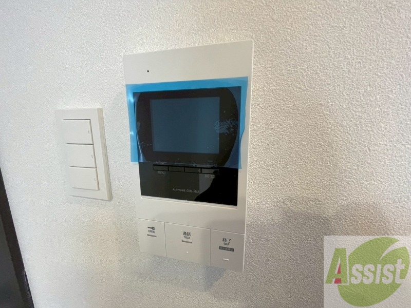 セキュリティ　ＴＶモニター付インターホンです。来客者の顔が見えるので安心！
