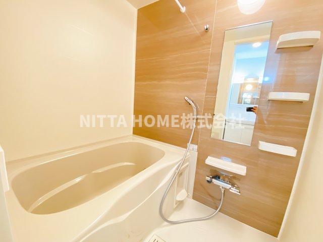 バス・シャワールーム　追い焚きや浴室乾燥などができる綺麗なバスルーム◎