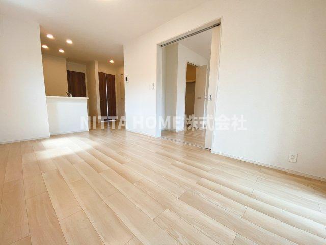 居室・リビング　１２．６帖のリビングルームです☆彡