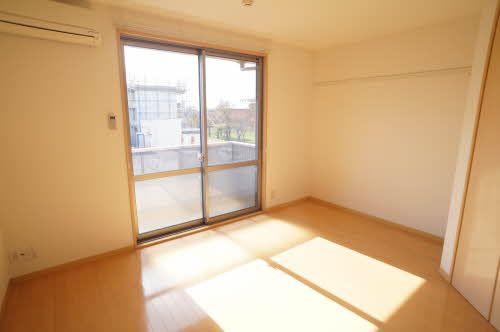 居室・リビング　★南向きの部屋★