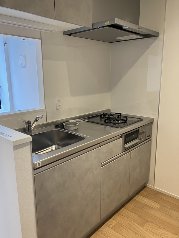 キッチン　カウンターキッチンです！コンセントつき！