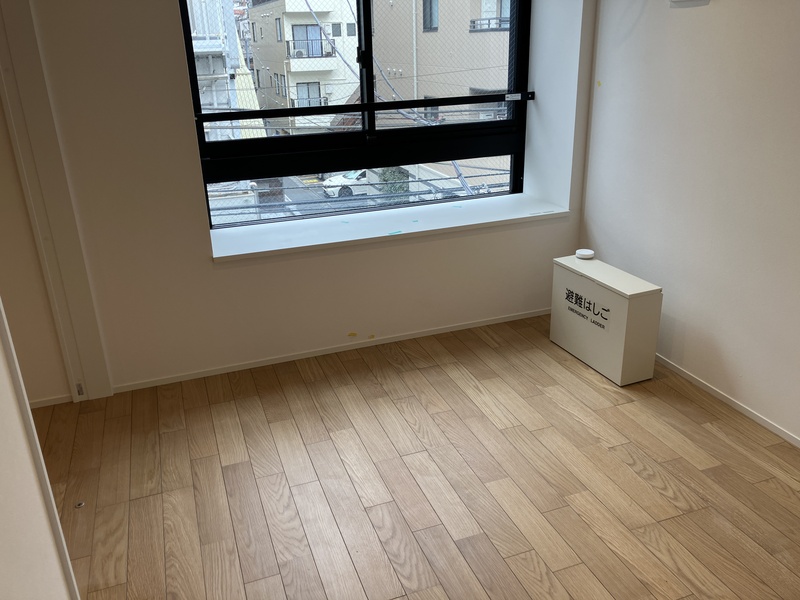 居室・リビング　窓からの採光もばっちりです。