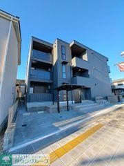 建物外観　駐車場