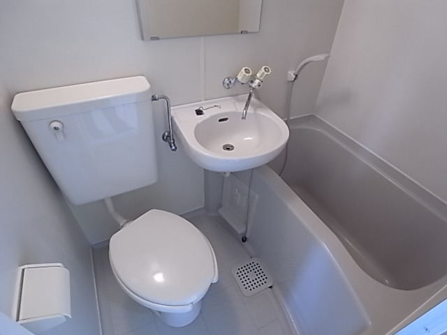 バス・シャワールーム　バスルーム