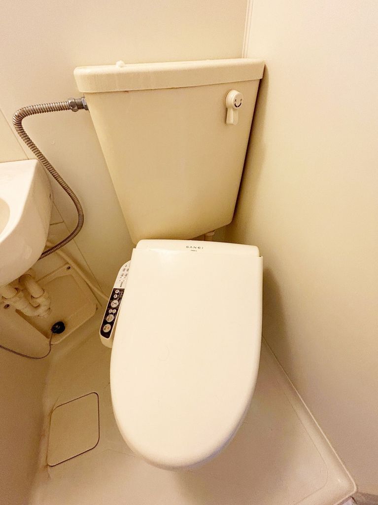 トイレ　同物件別部屋画像