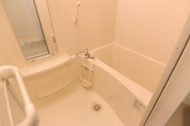 バス・シャワールーム　※別室の参考写真の為、現況優先です。