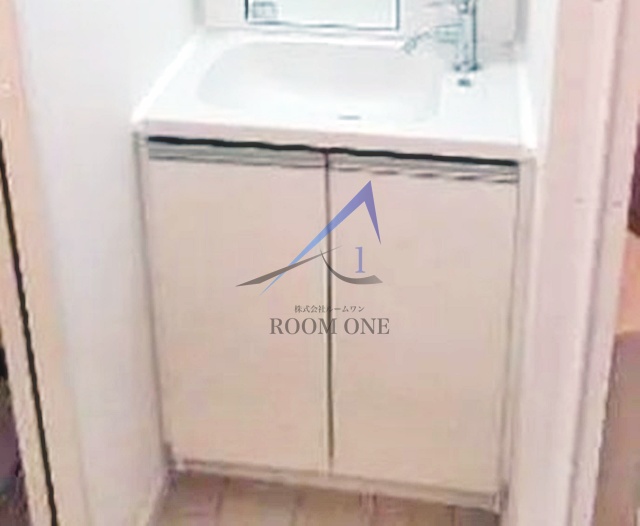 洗面設備　洗面台です。