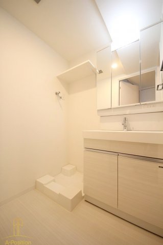 洗面設備　RISING Maison本町橋