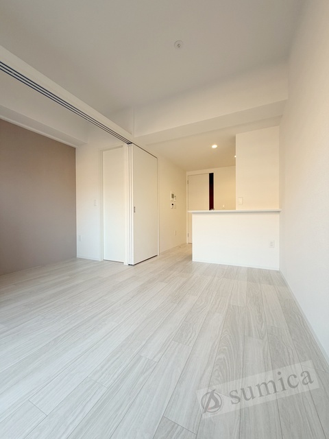 居室・リビング　インターネット無料で使い放題♪階数により内装色が異なります