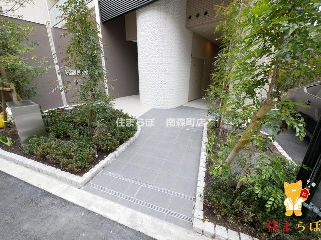 エントランス　「暮らしの設計図は、ここから始まります。」