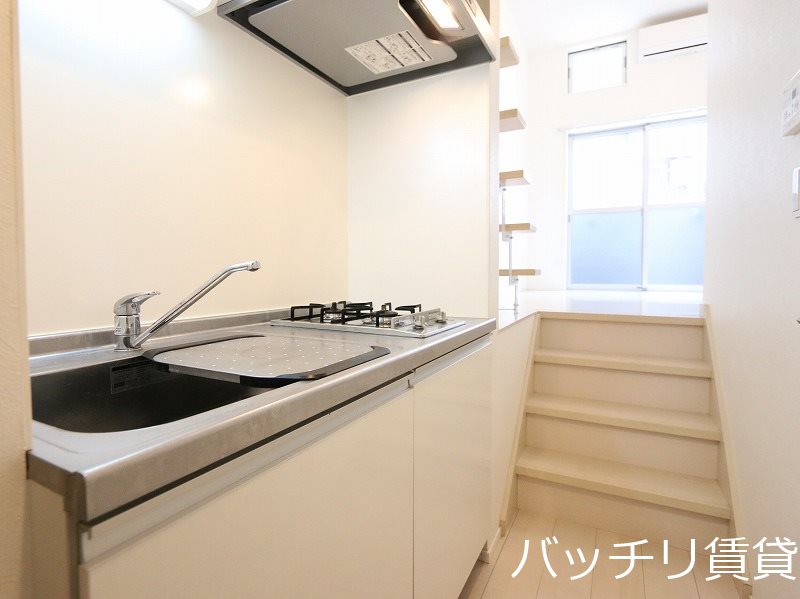 キッチン　同型タイプの為、現状を優先いたします